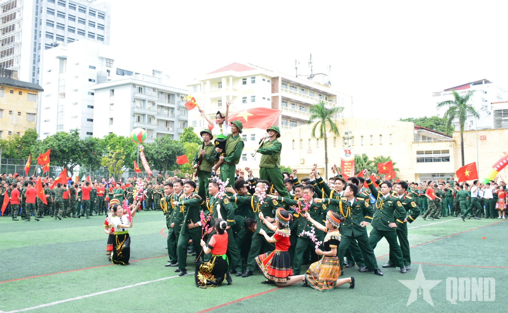 Bảo vệ “quân nhân Gen Z” trước nguy cơ “cách mạng màu” trên không gian mạng